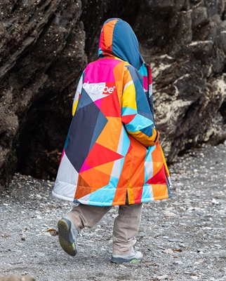 Dryrobe Advance Long Sleeve Kids Abstract Print back